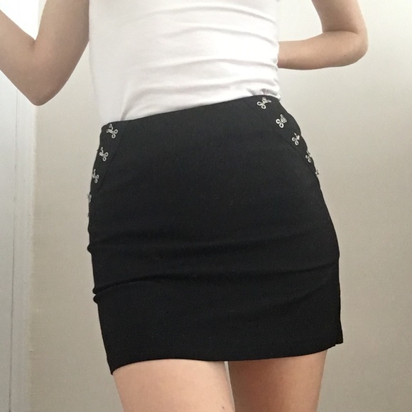 TOBI mini skirt - Picture 1 of 5